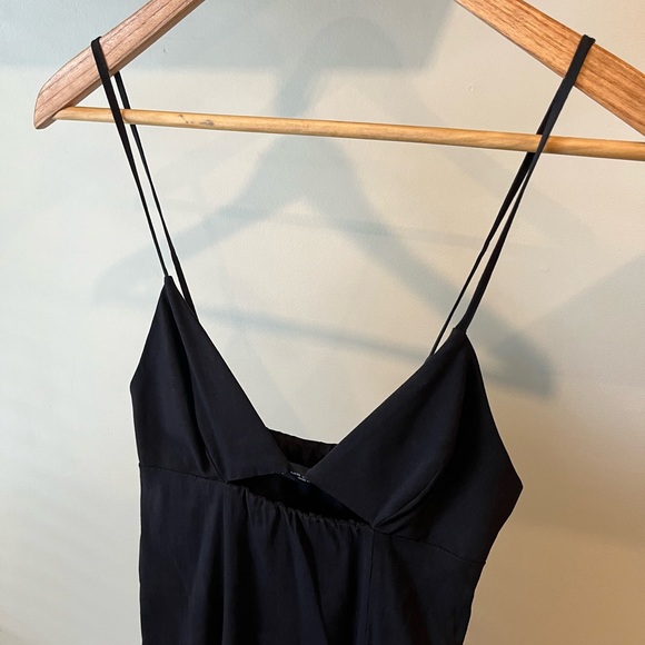 Zara Cut-Out Linen Dress - Picture 4 of 6